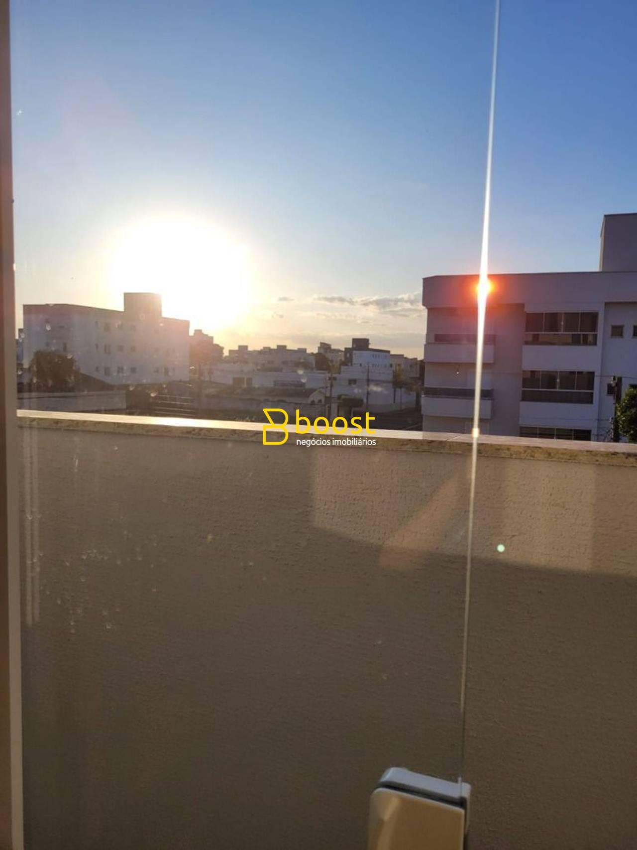Apartamento excelente no Santa Mônica