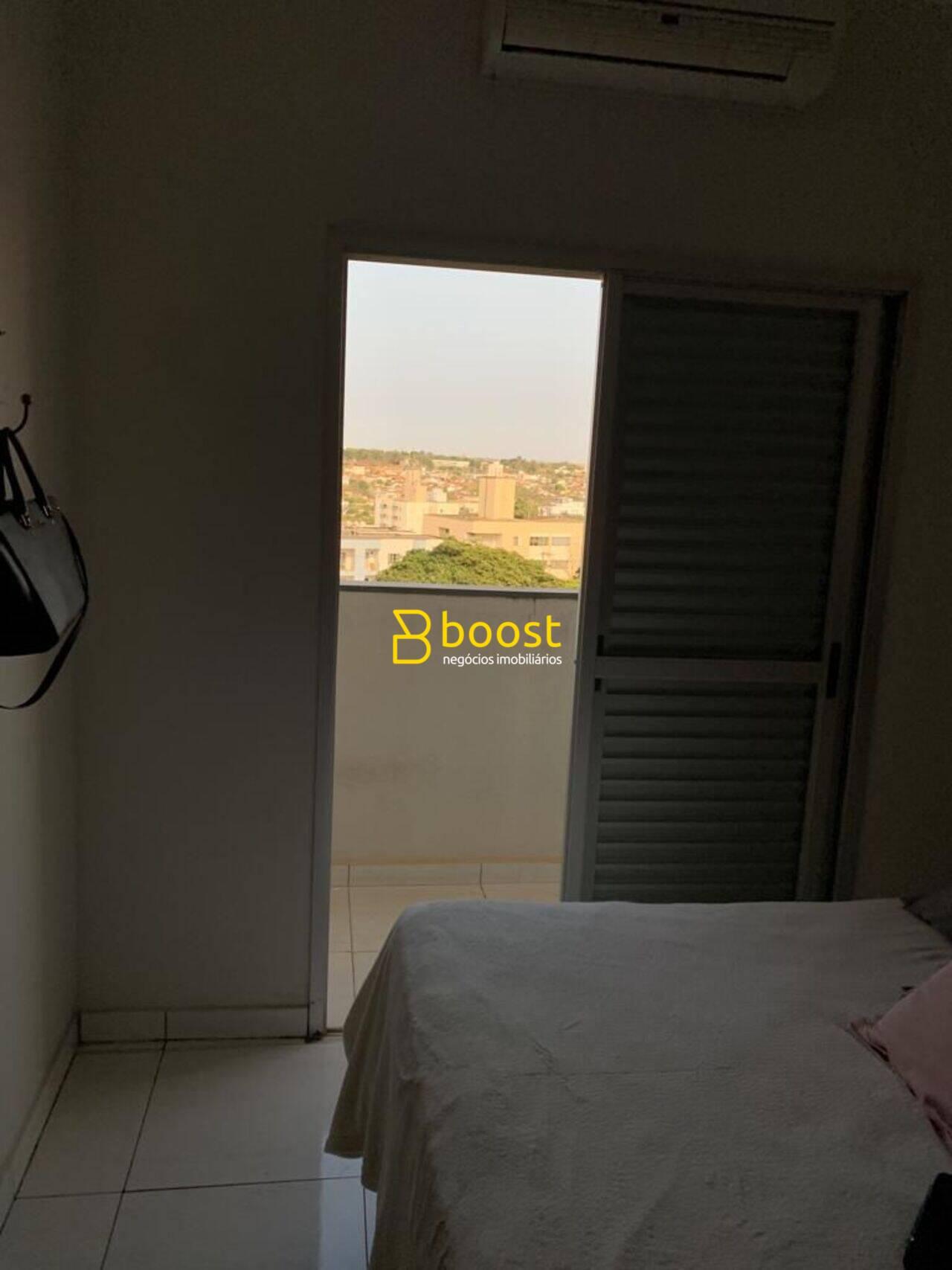 Apartamento à venda, 89 m² por R$ 350.000,00 - Osvaldo Rezende - Uberlândia/MG, foto 2