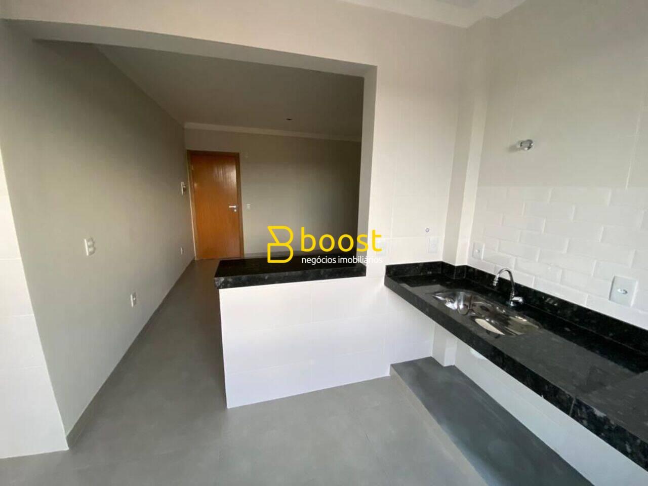 Apartamento com 2 quartos, 61 m², à venda por R$ 273.000 - Santa Mônica - Uberlândia/MG, foto 3