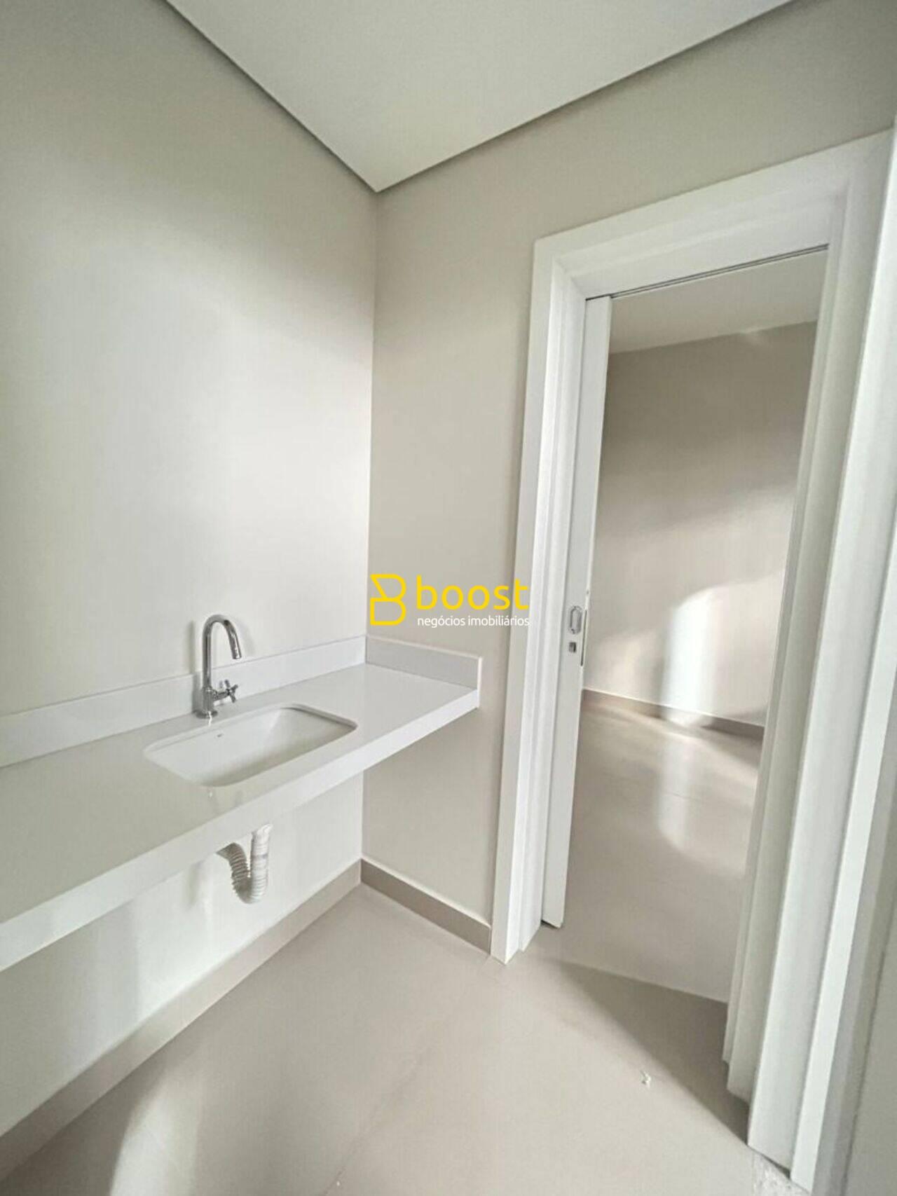 Apartamento com 3 quartos, 115 m², à venda por R$ 895.000 - Condomínio Essenza Copacana - Uberlândia/MG, foto 4