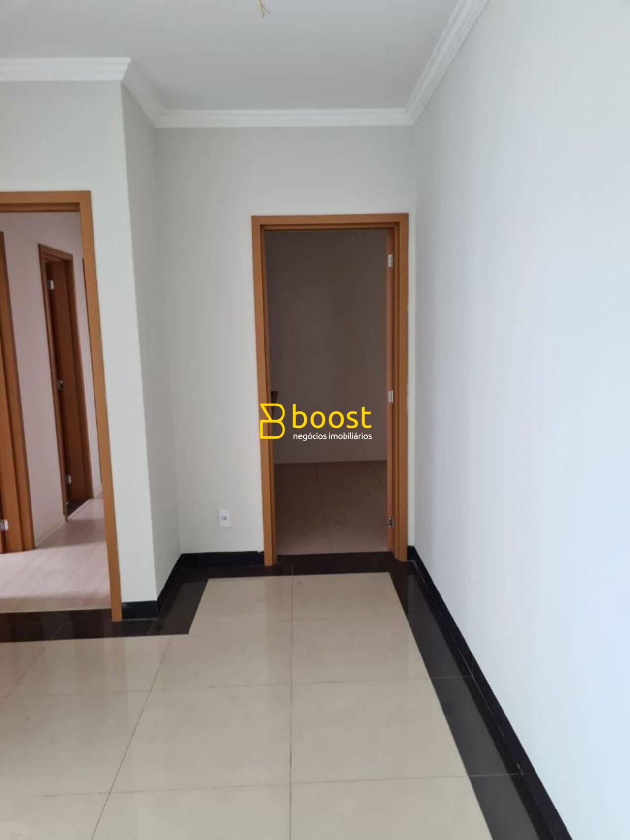 Apartamento com 3 dormitórios à venda, 77 m² por R$ 580.000,00 - Tubalina - Uberlândia/MG, foto 2