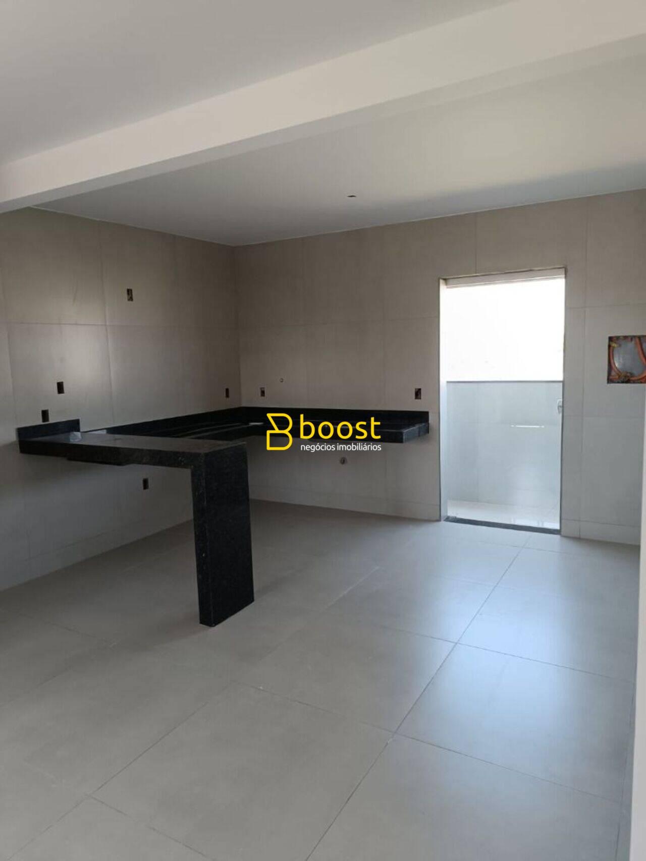 Apartamento com 3 quartos, 115 m², à venda por R$ 690.000 - Novo Mundo - Uberlândia/MG, foto 2