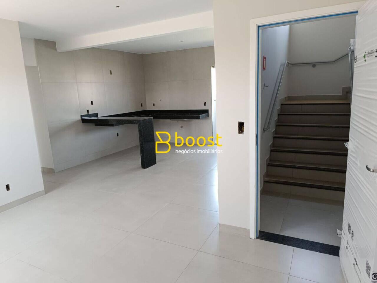 Apartamento com 3 quartos, 115 m², à venda por R$ 690.000 - Novo Mundo - Uberlândia/MG, foto 4