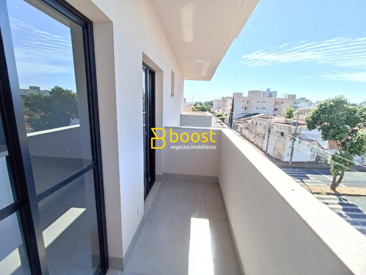 Apartamento com 2 quartos, à venda por R$ 325.000 - Santa Mônica - Uberlândia/MG