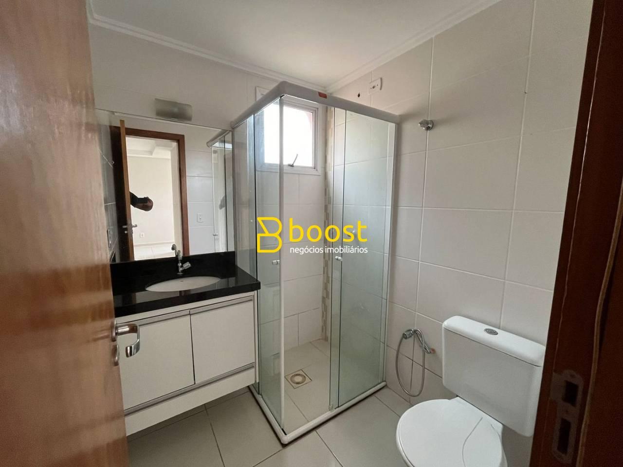 Apartamento com 3 quartos, à venda por R$ 295.000 - Santa Mônica - Uberlândia/MG