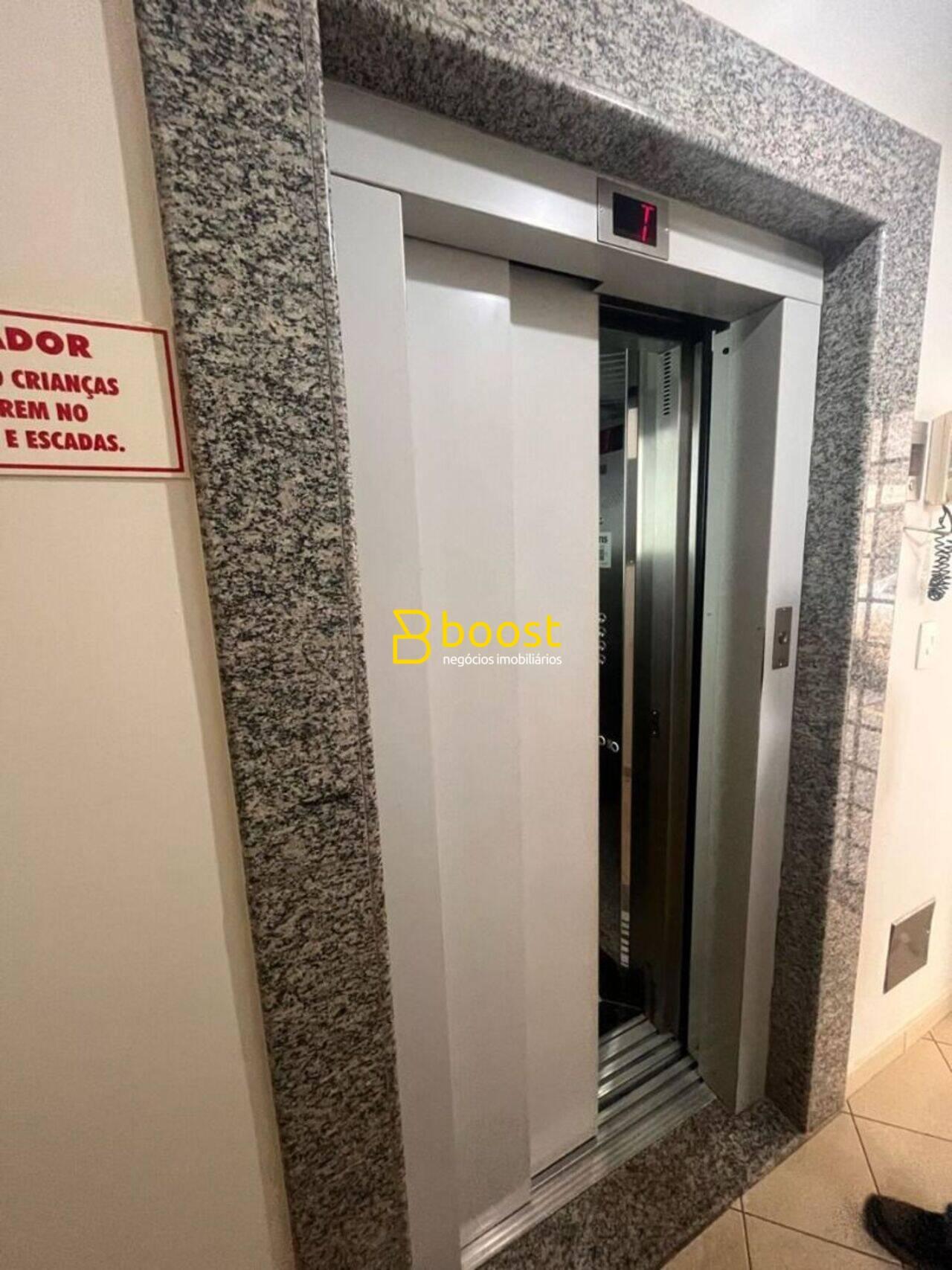 Apartamento com 3 quartos, à venda por R$ 850.000 - Brasil - Uberlândia/MG, foto 2
