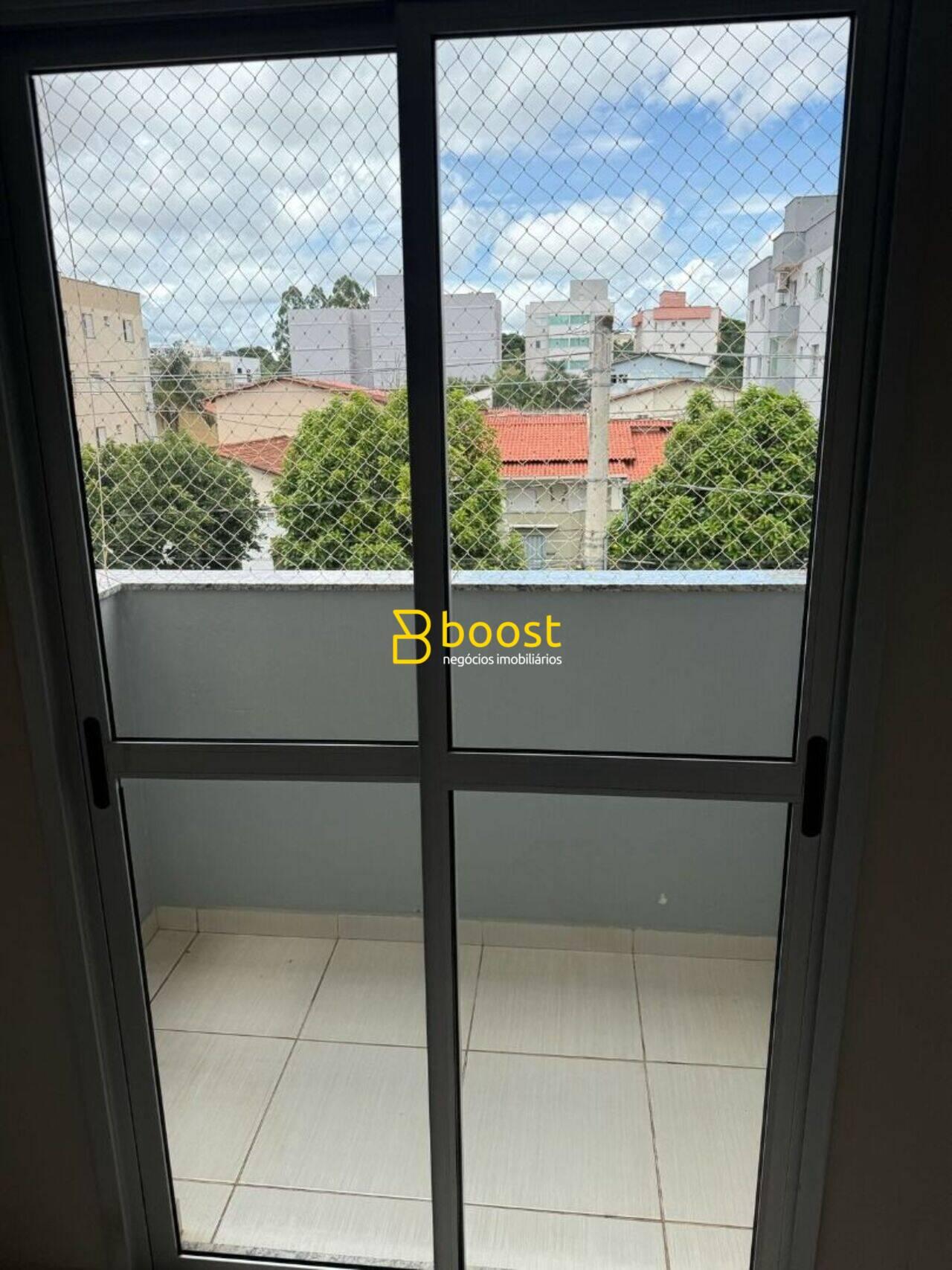 Apartamento com 2 quartos, 50 m², à venda por R$ 269.000 - Santa Mônica - Uberlândia/MG, foto 2