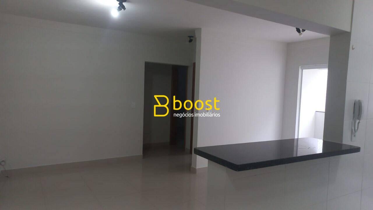 Apartamento com 2 quartos, 66 m², à venda por R$ 390.000 - Santa Mônica - Uberlândia/MG, foto 3