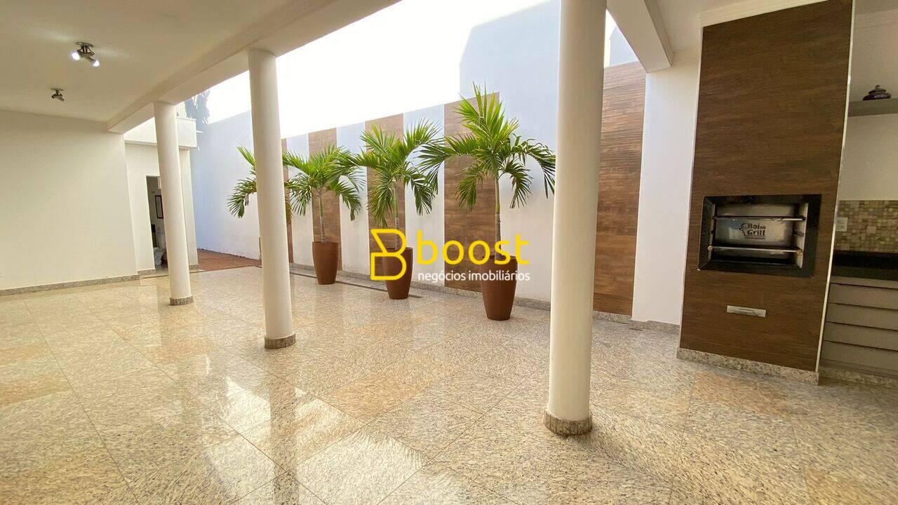 Casa com 3 dormitórios à venda, 210 m² por R$ 1.250.000,00 - Jardim Karaíba - Uberlândia/MG, foto 2