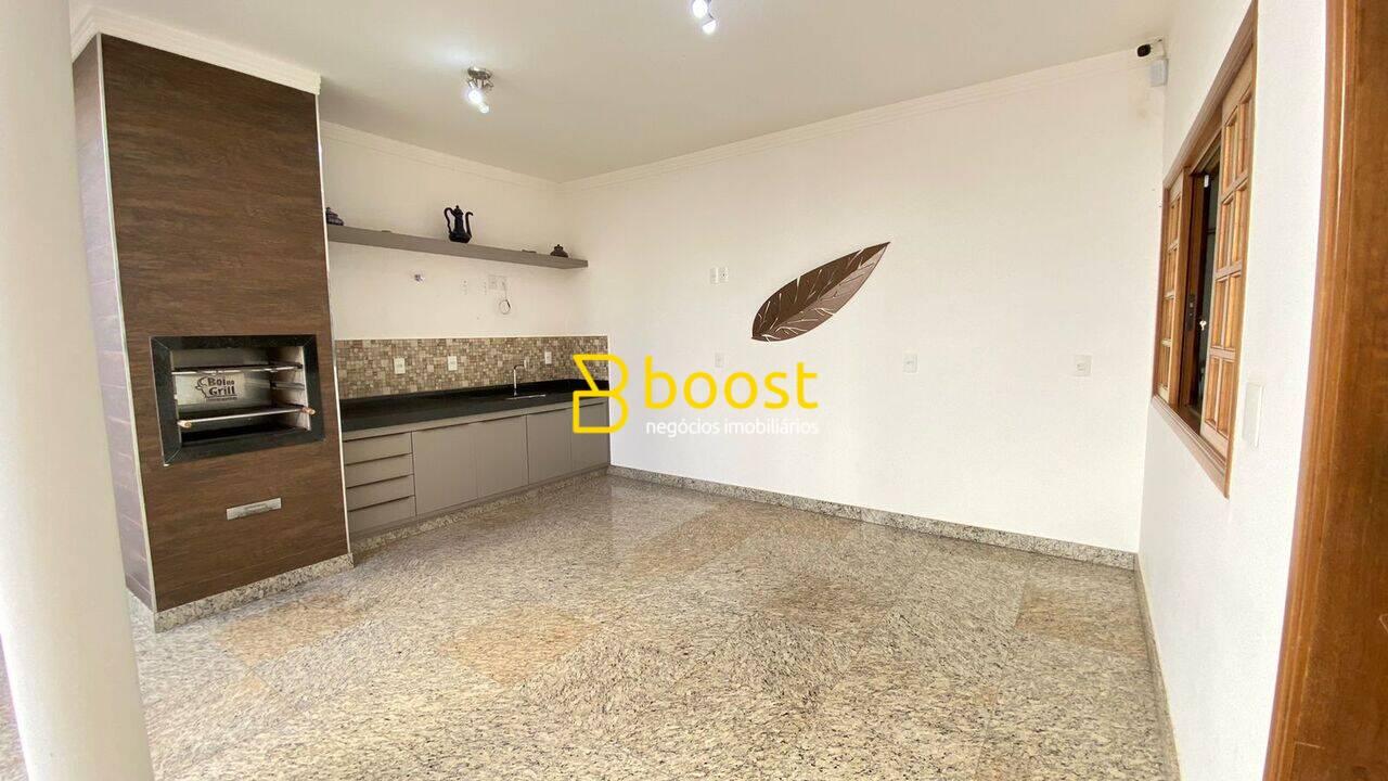 Casa com 3 dormitórios à venda, 210 m² por R$ 1.250.000,00 - Jardim Karaíba - Uberlândia/MG, foto 3