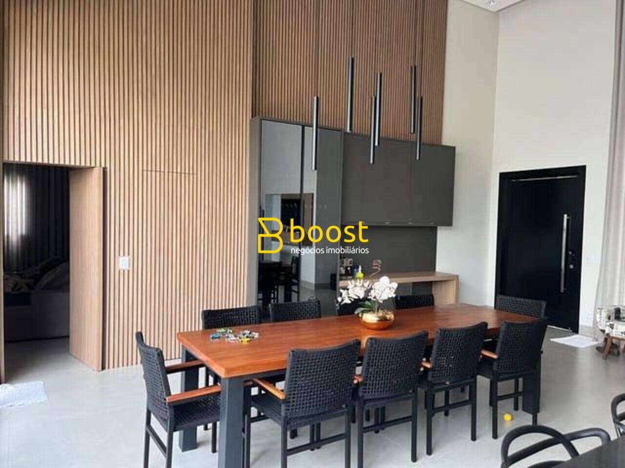 Casa com 3 suítes à venda, 239 m² por R$ 2.320.000 - Laranjeiras - Uberlândia/MG, foto 3