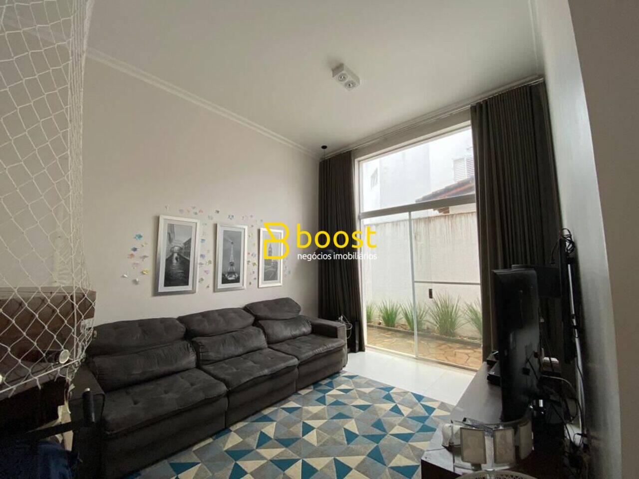 Casa com 4 dormitórios à venda, 390 m² por R$ 1.470.000,00 - Jardim Karaíba - Uberlândia/MG, foto 3