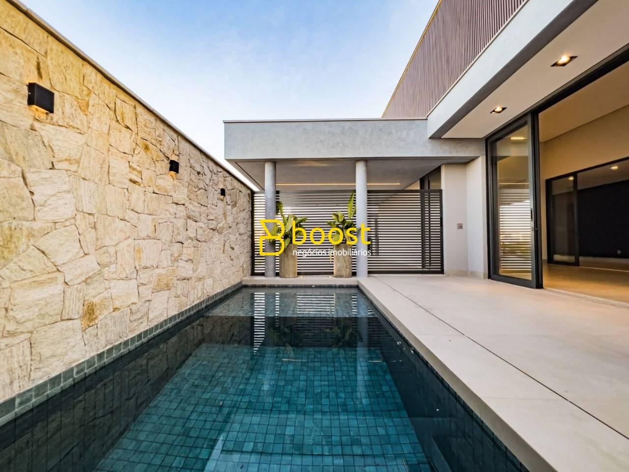 Casa com 3 dormitórios à venda, 227 m² por R$ 2.300.000,00 - Condomínio Alphaville 2 - Uberlândia/MG