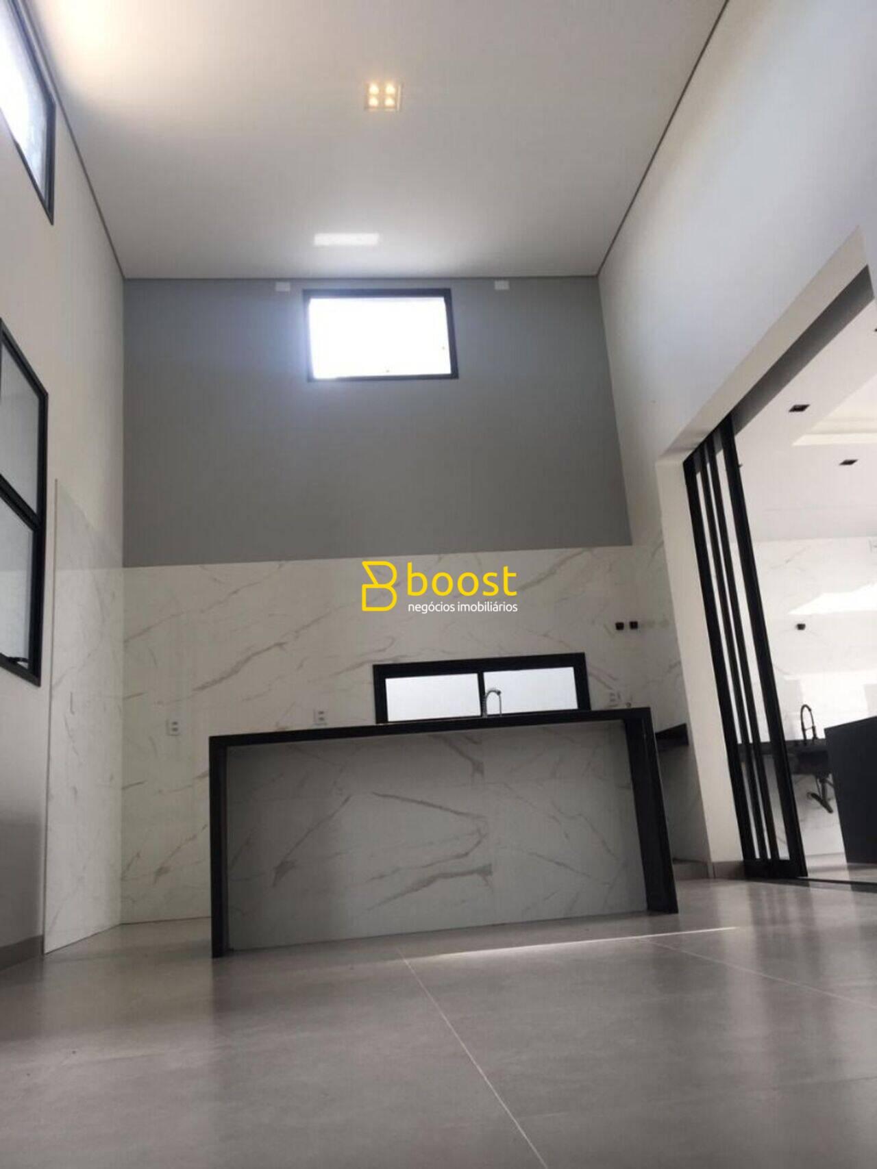 Casa com 3 dormitórios à venda, 159 m² por R$ 1.050.000,00 - Alto Umuarama - Uberlândia/MG, foto 2