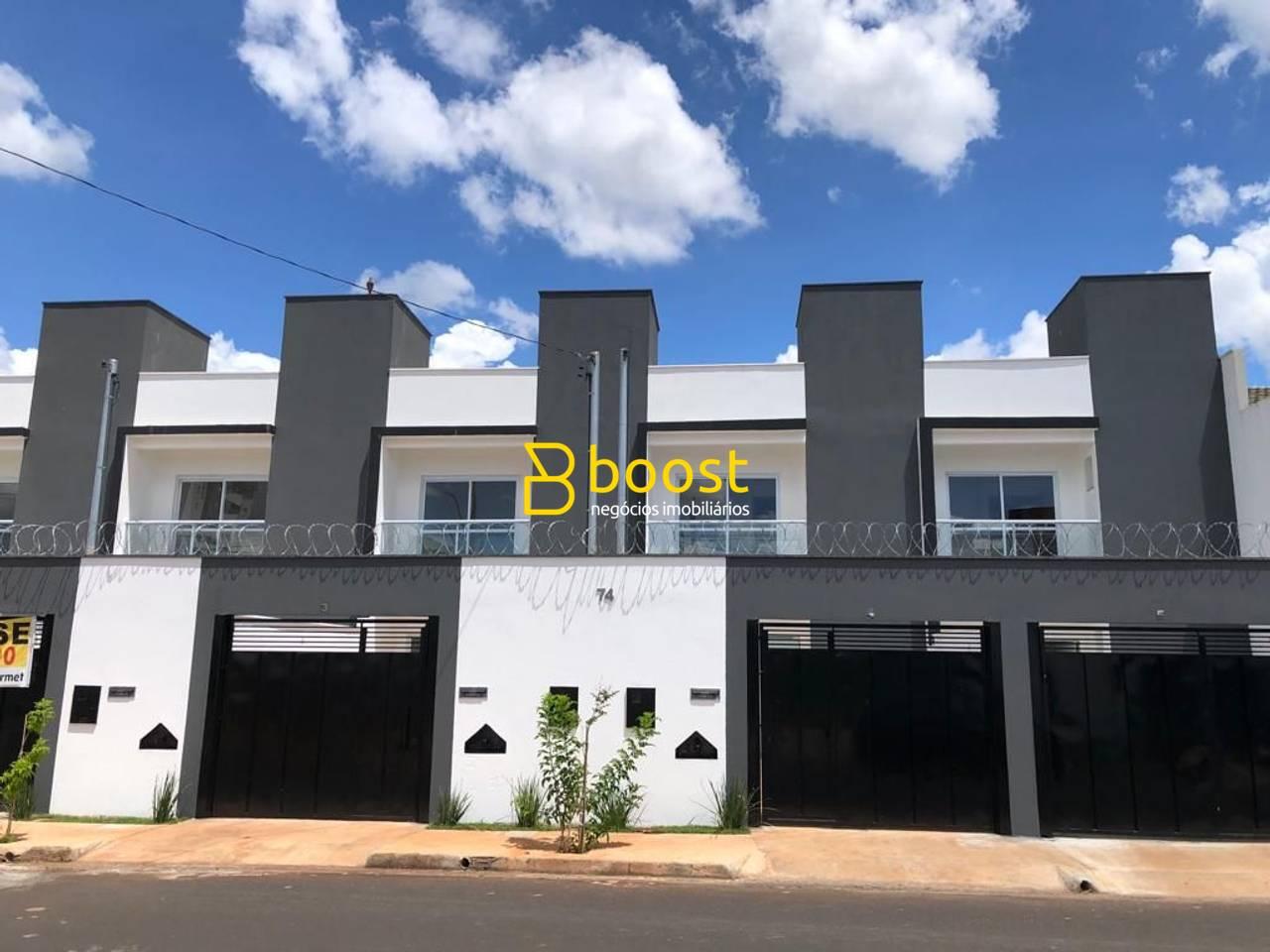 Casa com 2 dormitórios à venda por R$ 360.000,00 - Novo Mundo - Uberlândia/MG