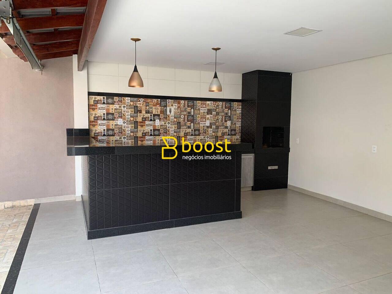 Casa com 3 quartos, 219 m², à venda por R$ 850.000 - Santa Mônica - Uberlândia/MG, foto 2