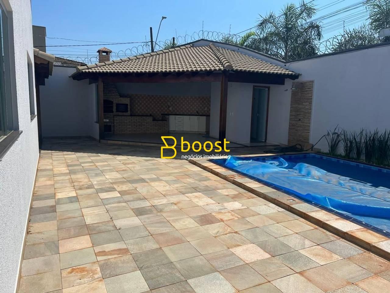 Casa com 4 quartos, 200 m², à venda por R$ 1.280.000 - Alto Umuarama - Uberlândia/MG