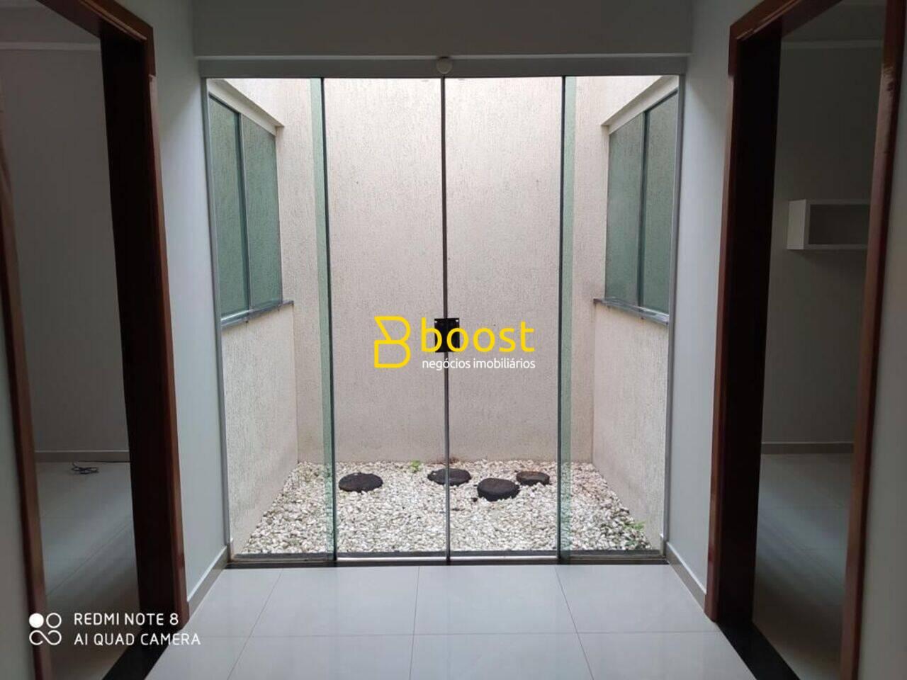 Casa com 4 quartos, 200 m², à venda por R$ 1.280.000 - Alto Umuarama - Uberlândia/MG, foto 2