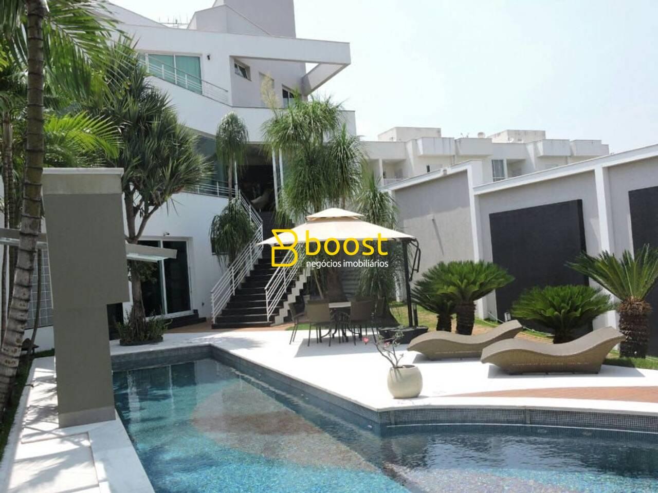 Casa de excelência no Jardim Colina