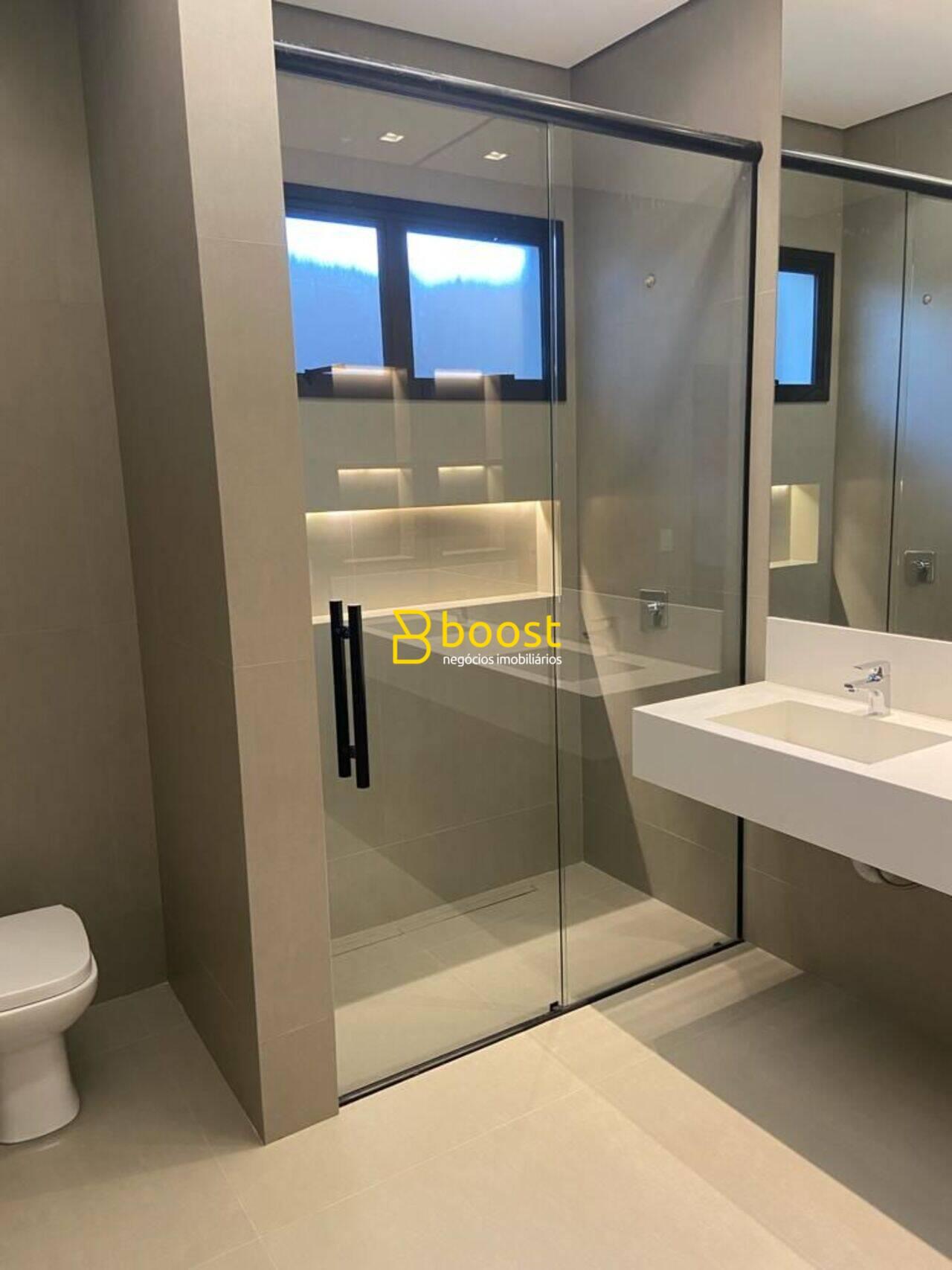 Casa com 4 dormitórios à venda, 260 m² por R$ 2.970.000,00 - Jardim Versailles - Uberlândia/MG, foto 4