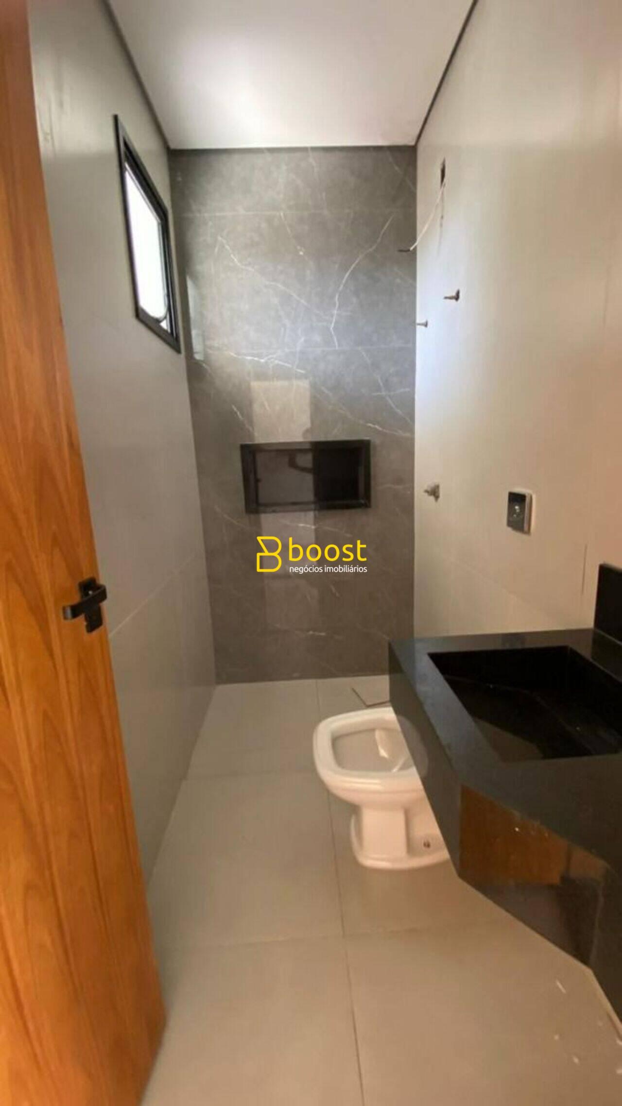 Casa com 3 dormitórios à venda, 167 m² por R$ 890.000,00 - Novo Mundo - Uberlândia/MG, foto 2