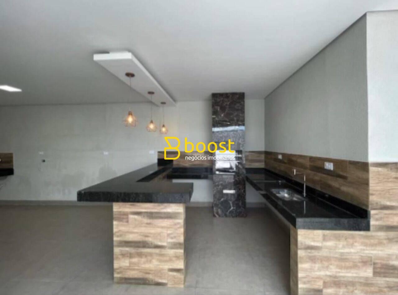 Casa à venda, 235 m² por R$ 810.000,00 - Custódio Pereira - Uberlândia/MG, foto 2