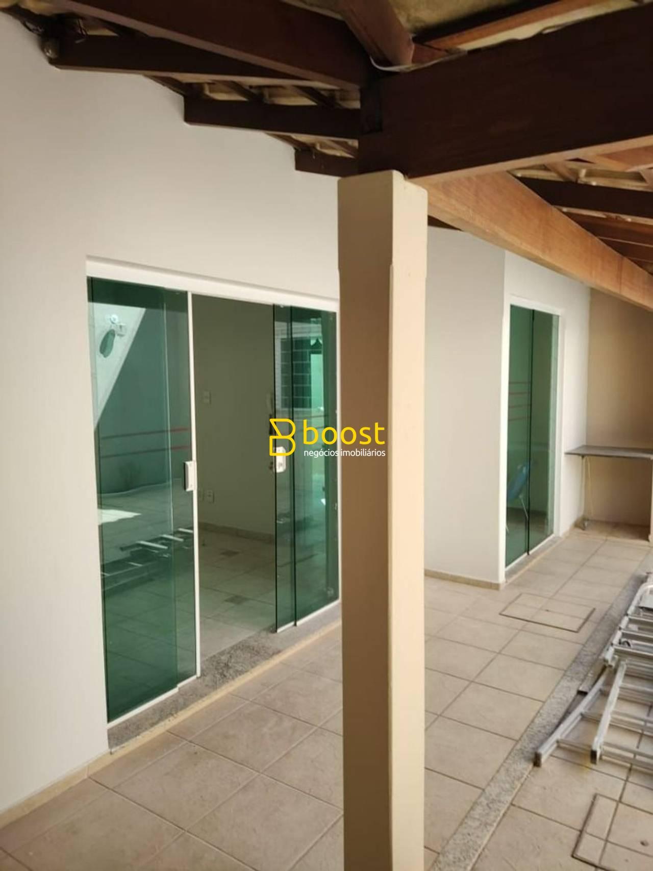 Casa à venda por R$ 800.000,00 - Nossa Senhora Aparecida - Uberlândia/MG
