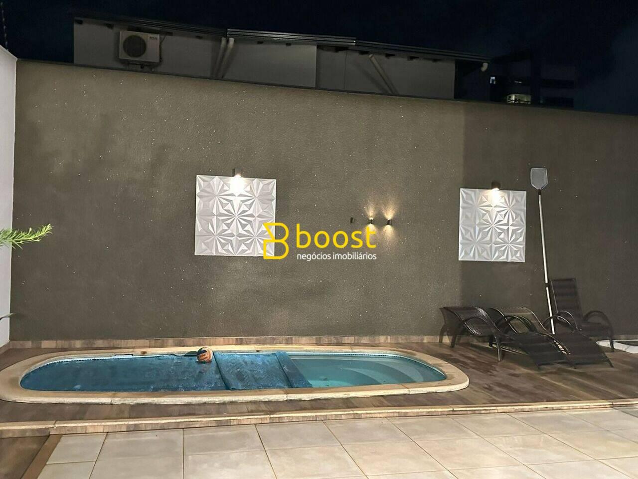 Casa à venda, 210 m² por R$ 920.000,00 - Santa Mônica - Uberlândia/MG, foto 2