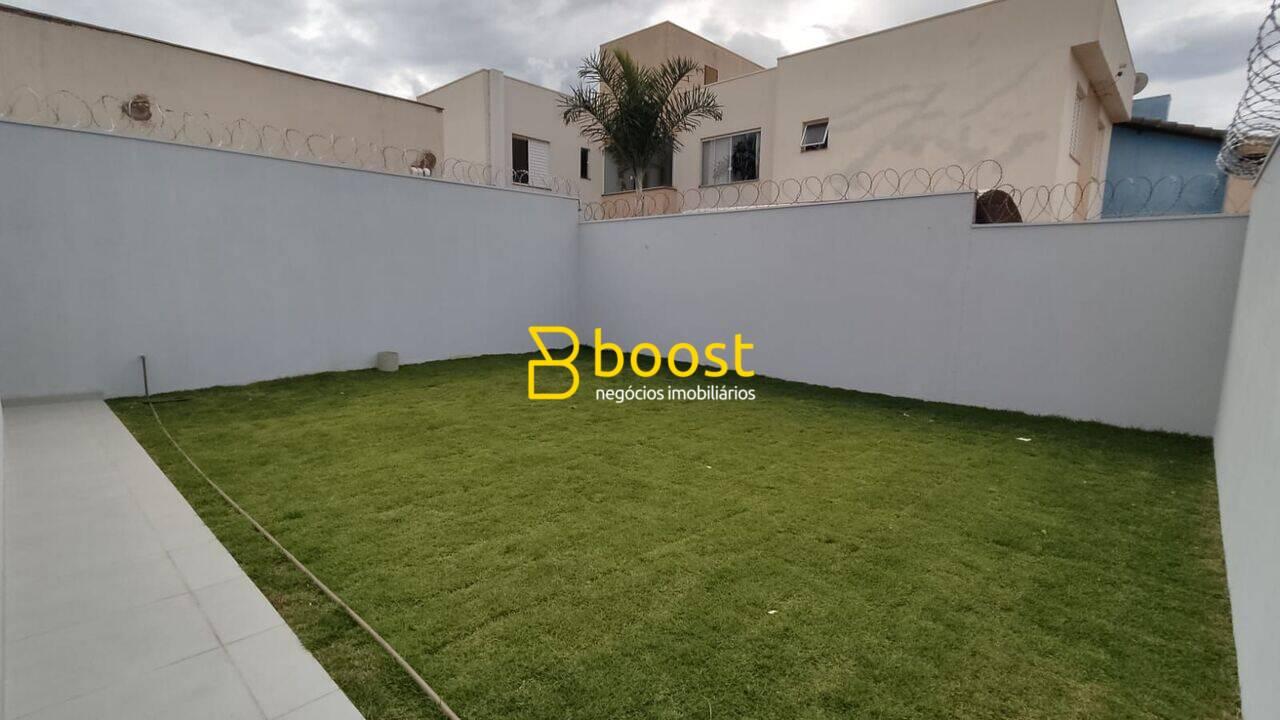 Casa à venda, 116 m² por R$ 820.000,00 - Novo Mundo - Uberlândia/MG, foto 2