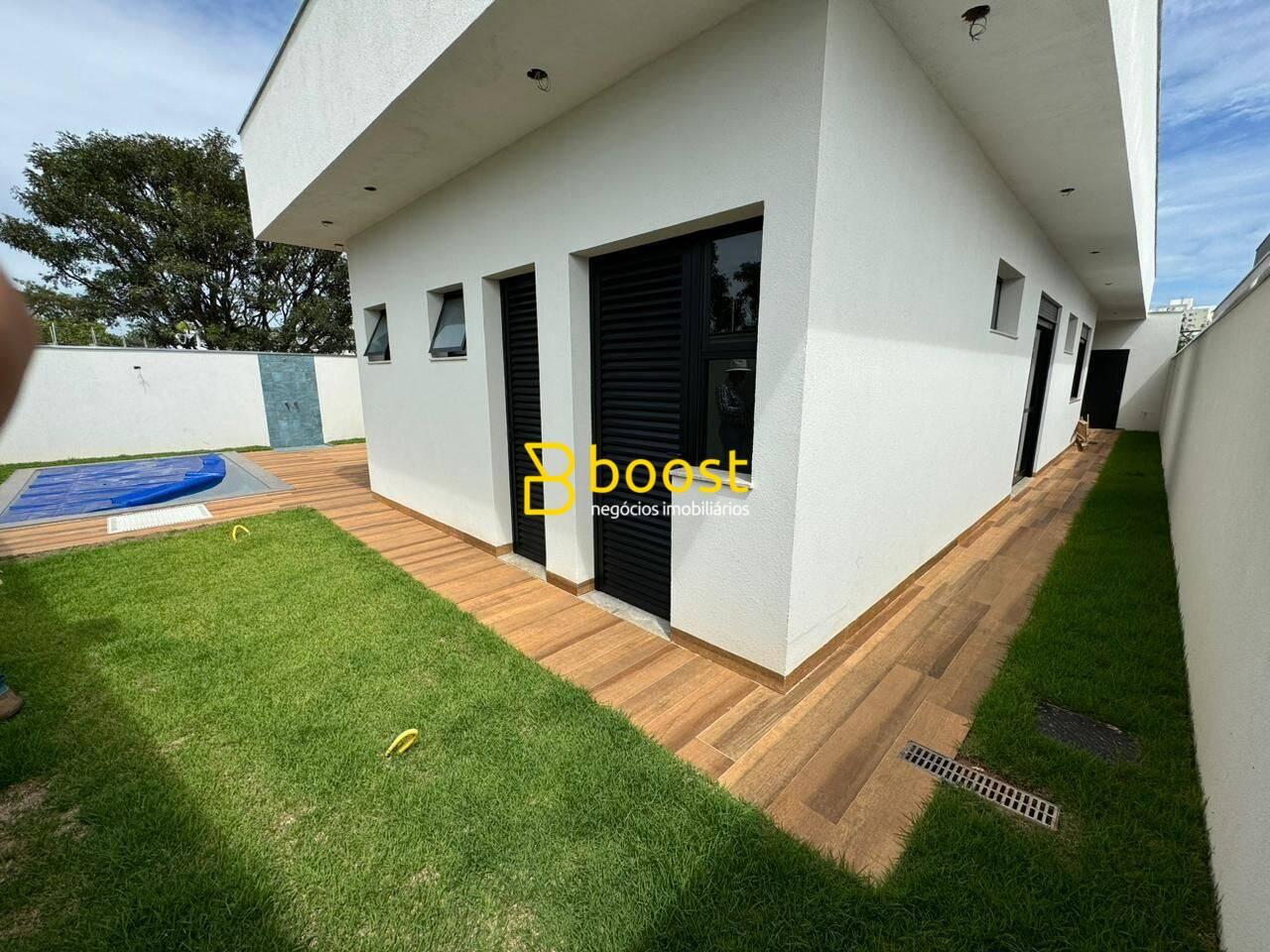 Casa com 3 dormitórios à venda, 224 m² por R$ 2.200.000,00 - Laranjeiras - Uberlândia/MG, foto 4