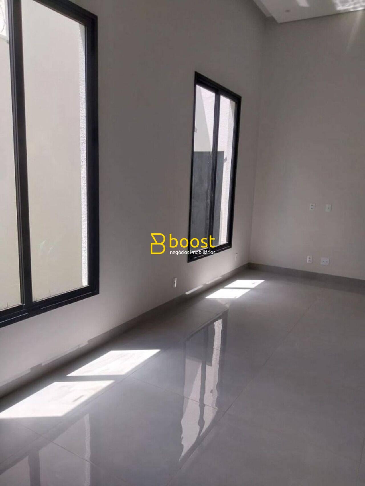Casa com 3 quartos, 150 m², à venda por R$ 850.000 - Jardim Botânico - Uberlândia/MG, foto 2