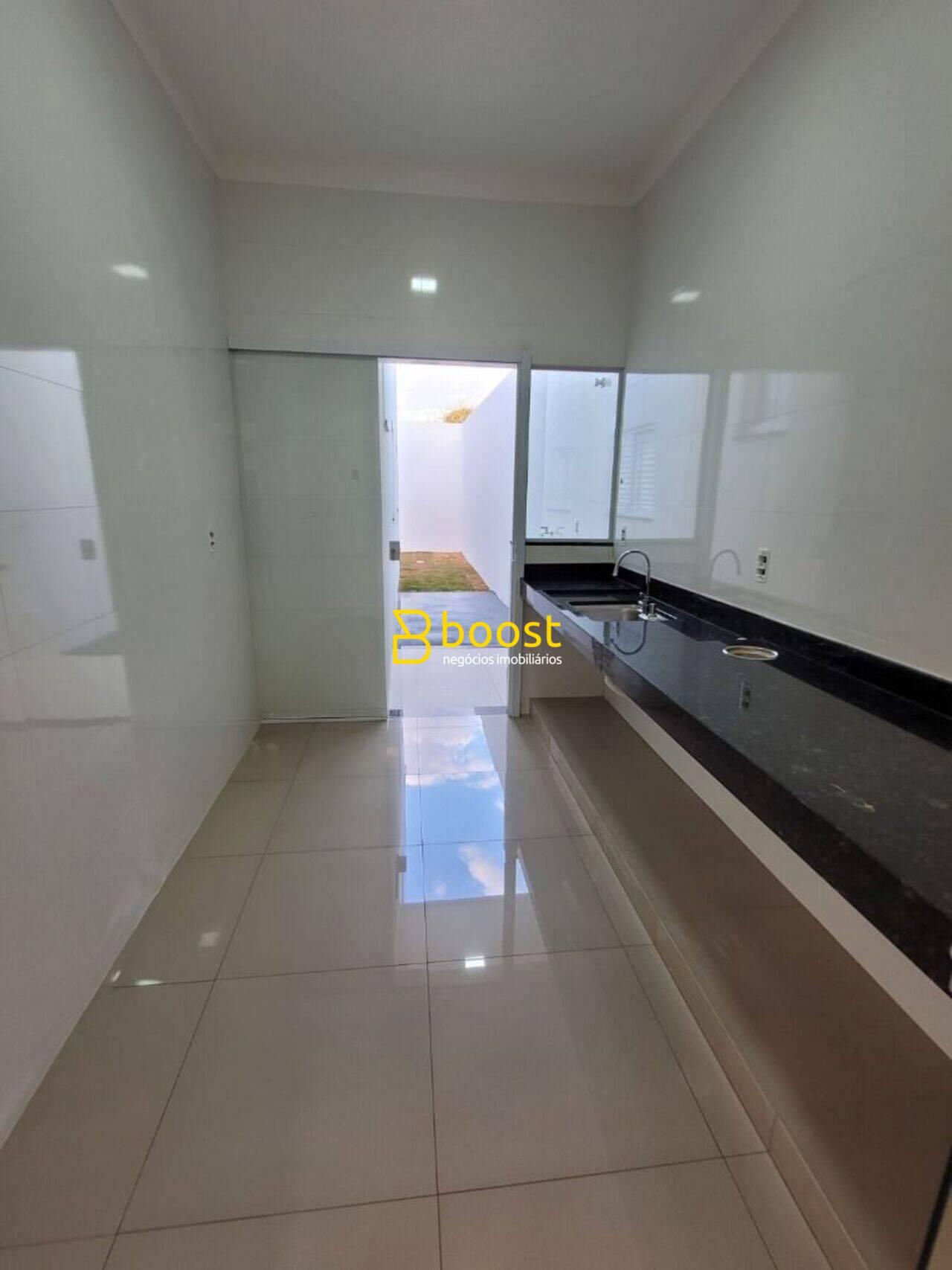 Casa com 3 quartos, 90 m², à venda por R$ 430.000 - Segismundo Pereira - Uberlândia/MG, foto 4