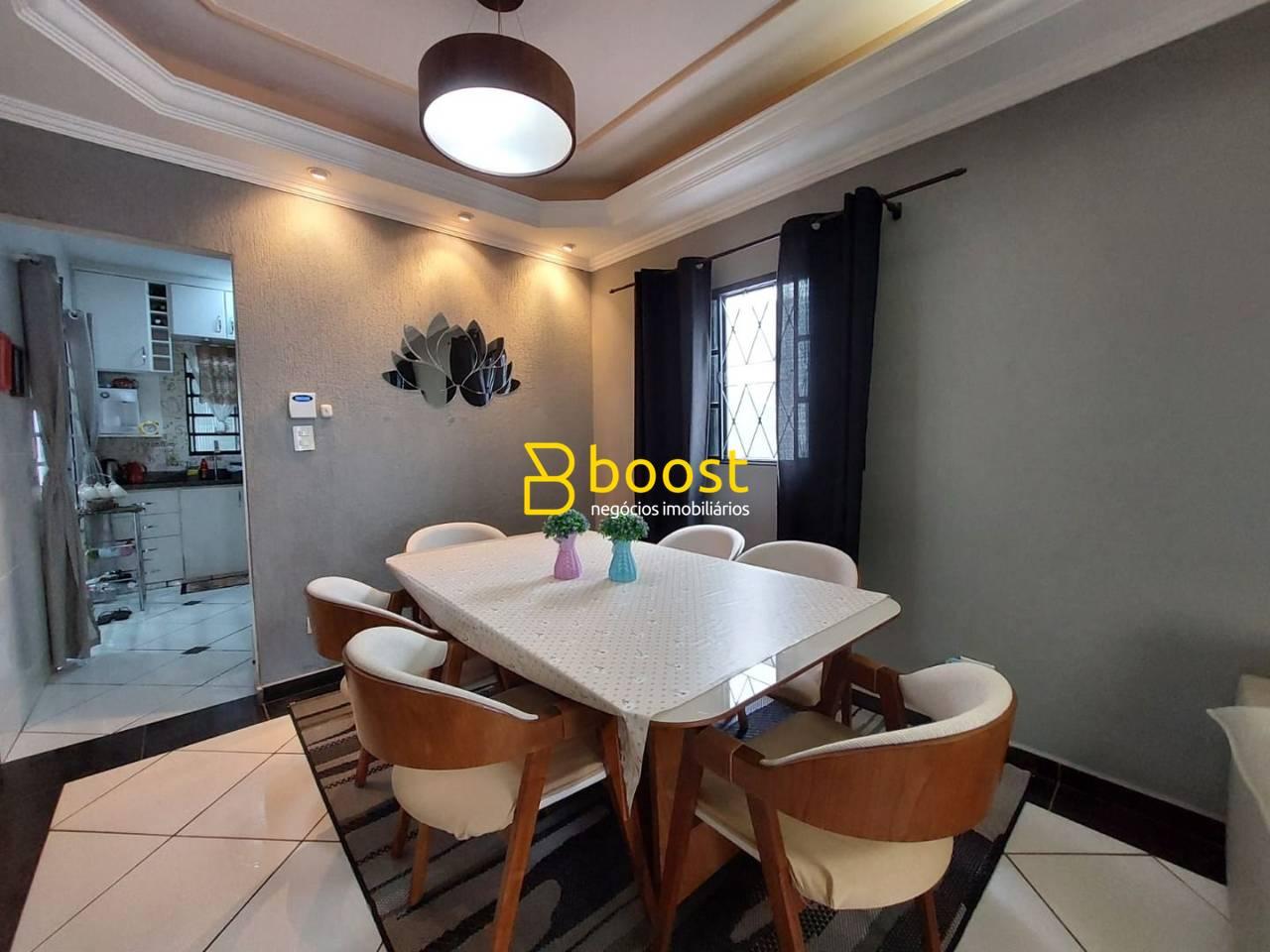 Casa com 3 quartos, 208 m², à venda por R$ 650.000 - Planalto - Uberlândia/MG