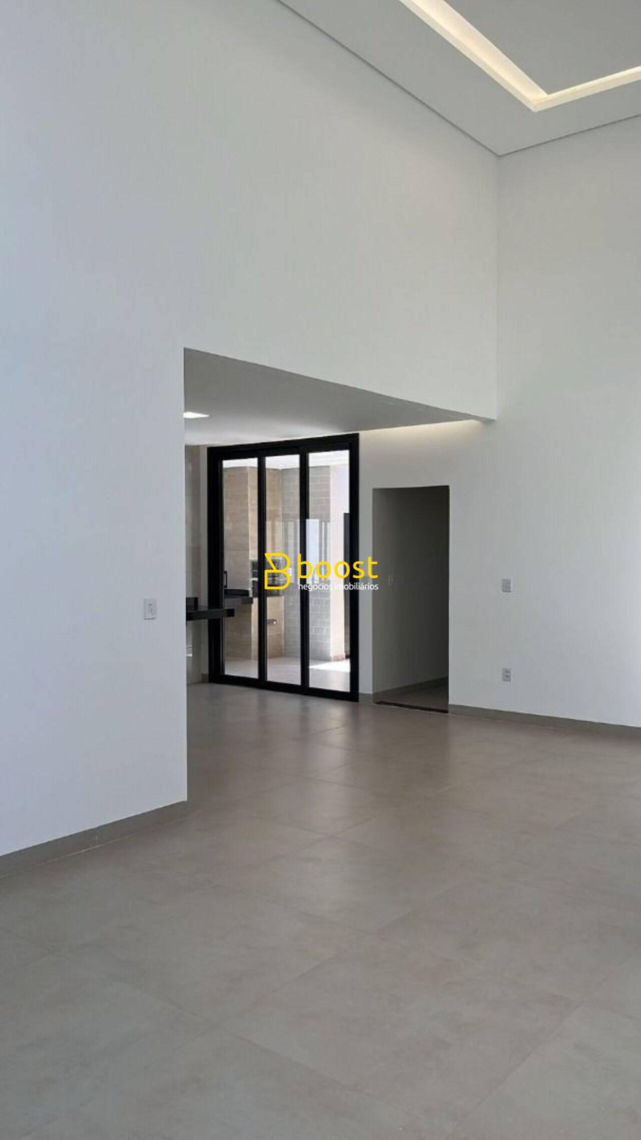 Casa com 3 quartos, 150 m², à venda por R$ 1.155.000 - Condomínio Raros - Uberlândia/MG, foto 3