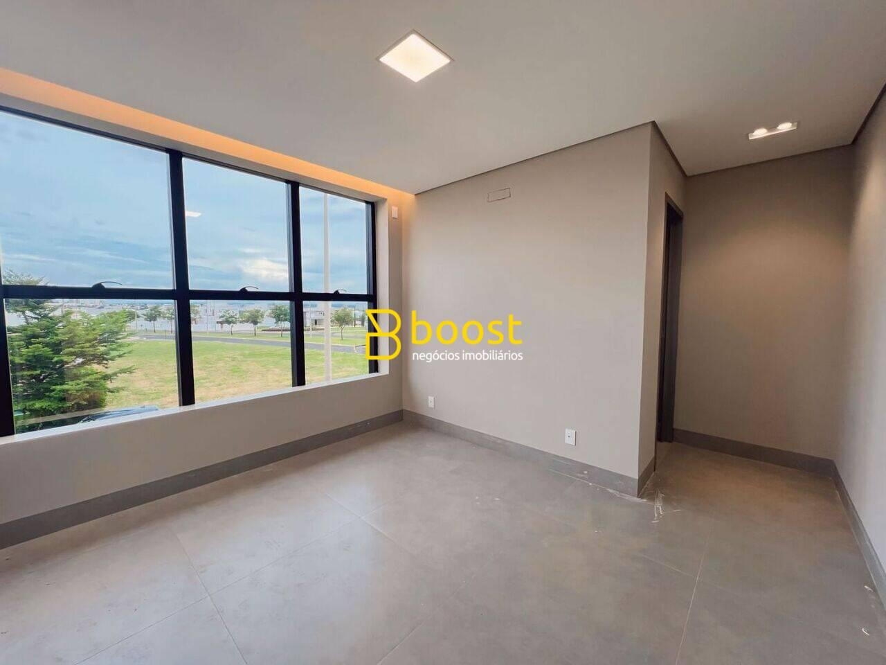 Casa com 4 quartos, 290 m², à venda por R$ 3.500.000 - Jardim Versailles - Uberlândia/MG, foto 2
