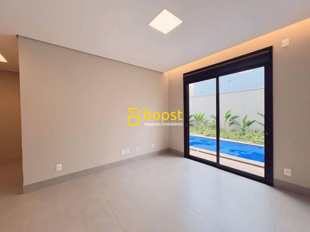 Casa com 4 quartos, 290 m², à venda por R$ 3.500.000 - Jardim Versailles - Uberlândia/MG, foto 4