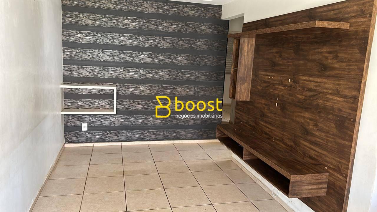 Casa com 3 quartos, 90 m², à venda por R$ 475.000 - Granada - Uberlândia/MG
