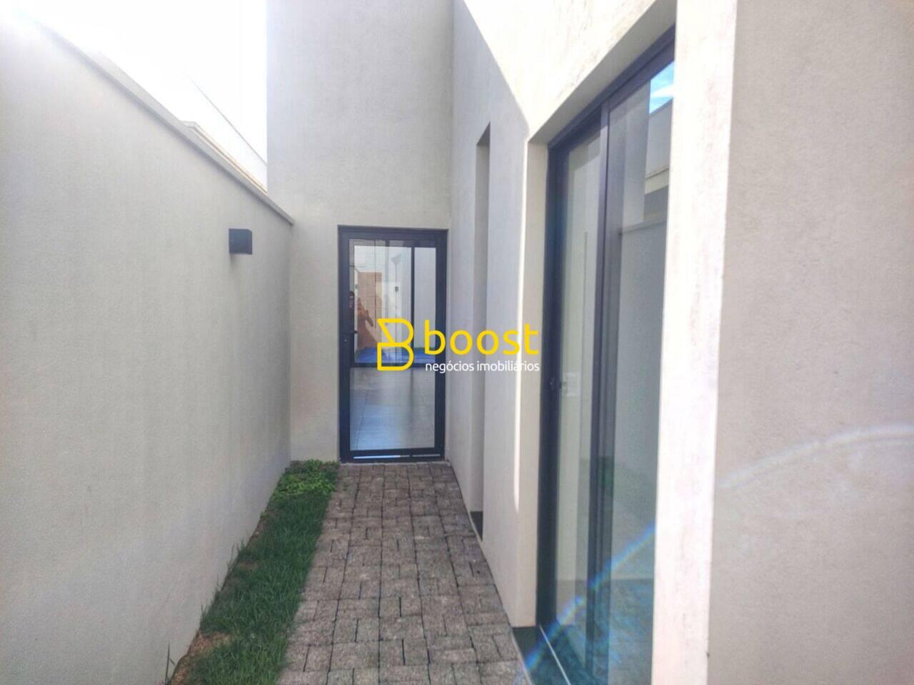 Casa com 3 quartos, 210 m², à venda por R$ 1.850.000 - Condomínio Varanda Sul - Uberlândia/MG, foto 3