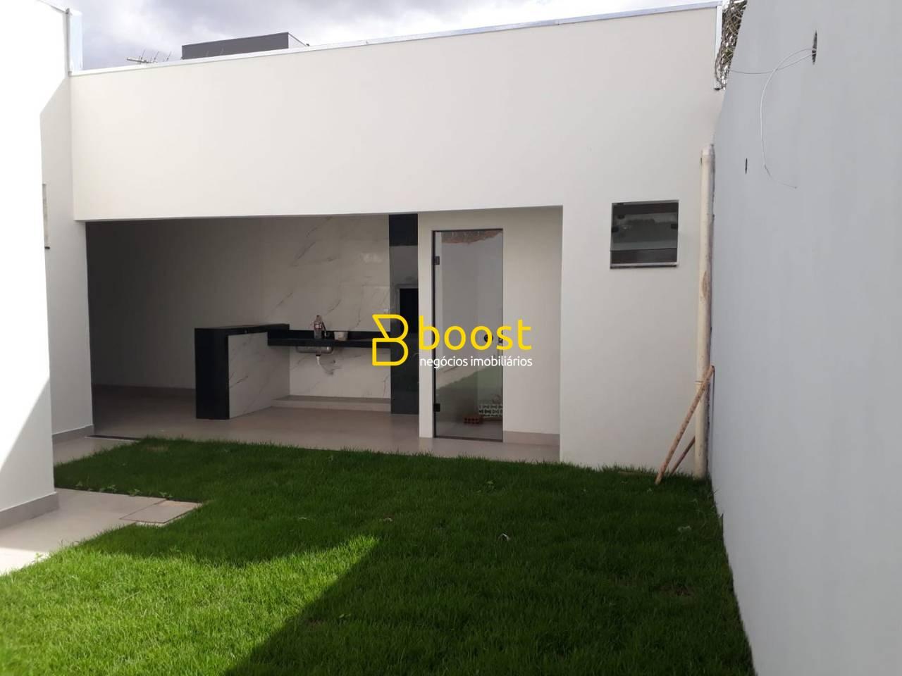 Casa com 3 quartos, 150 m², à venda por R$ 760.000 - Santa Rosa - Uberlândia/MG