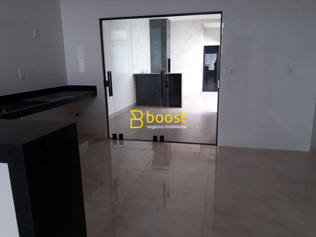 Casa com 3 quartos, 150 m², à venda por R$ 760.000 - Santa Rosa - Uberlândia/MG, foto 4