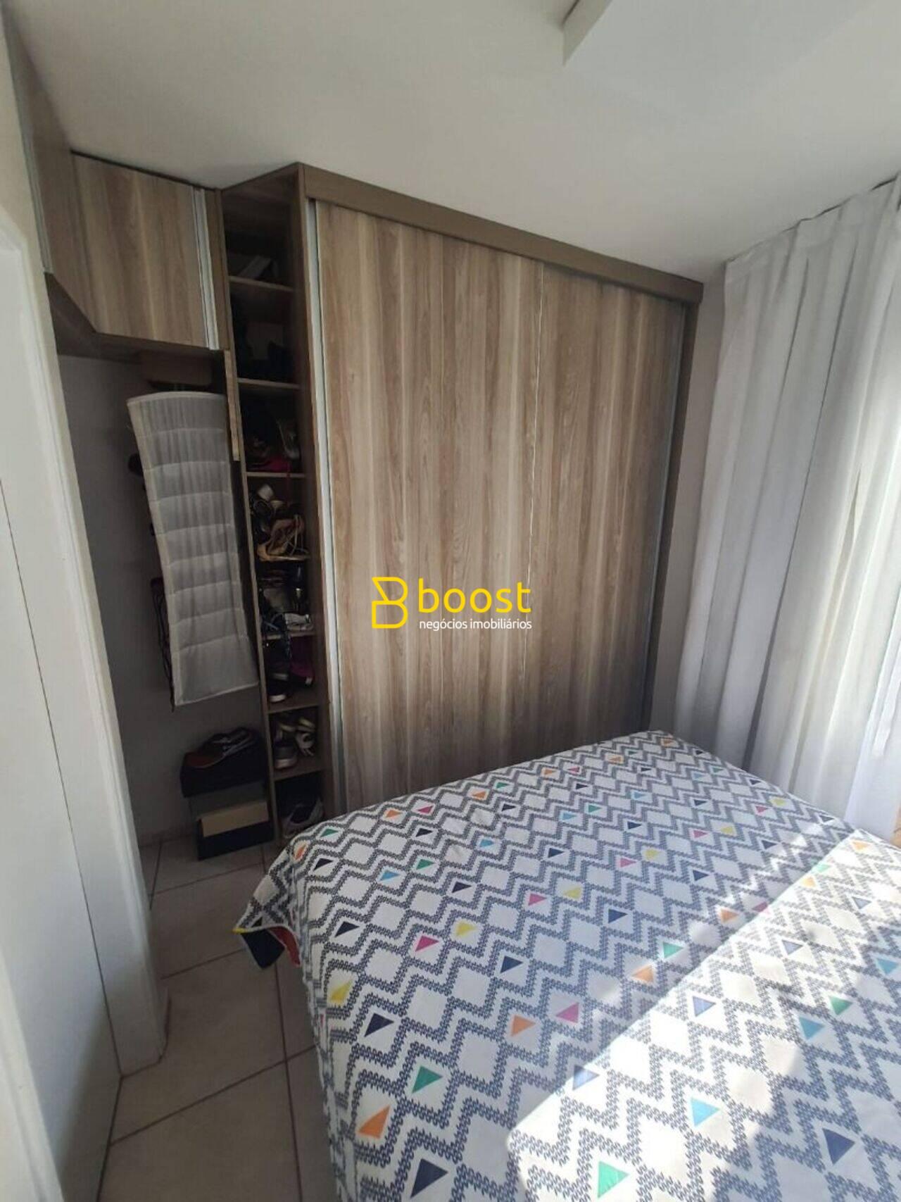Casa com 2 dormitórios à venda, 98 m² por R$ 750.000,00 - Granada - Uberlândia/MG, foto 2