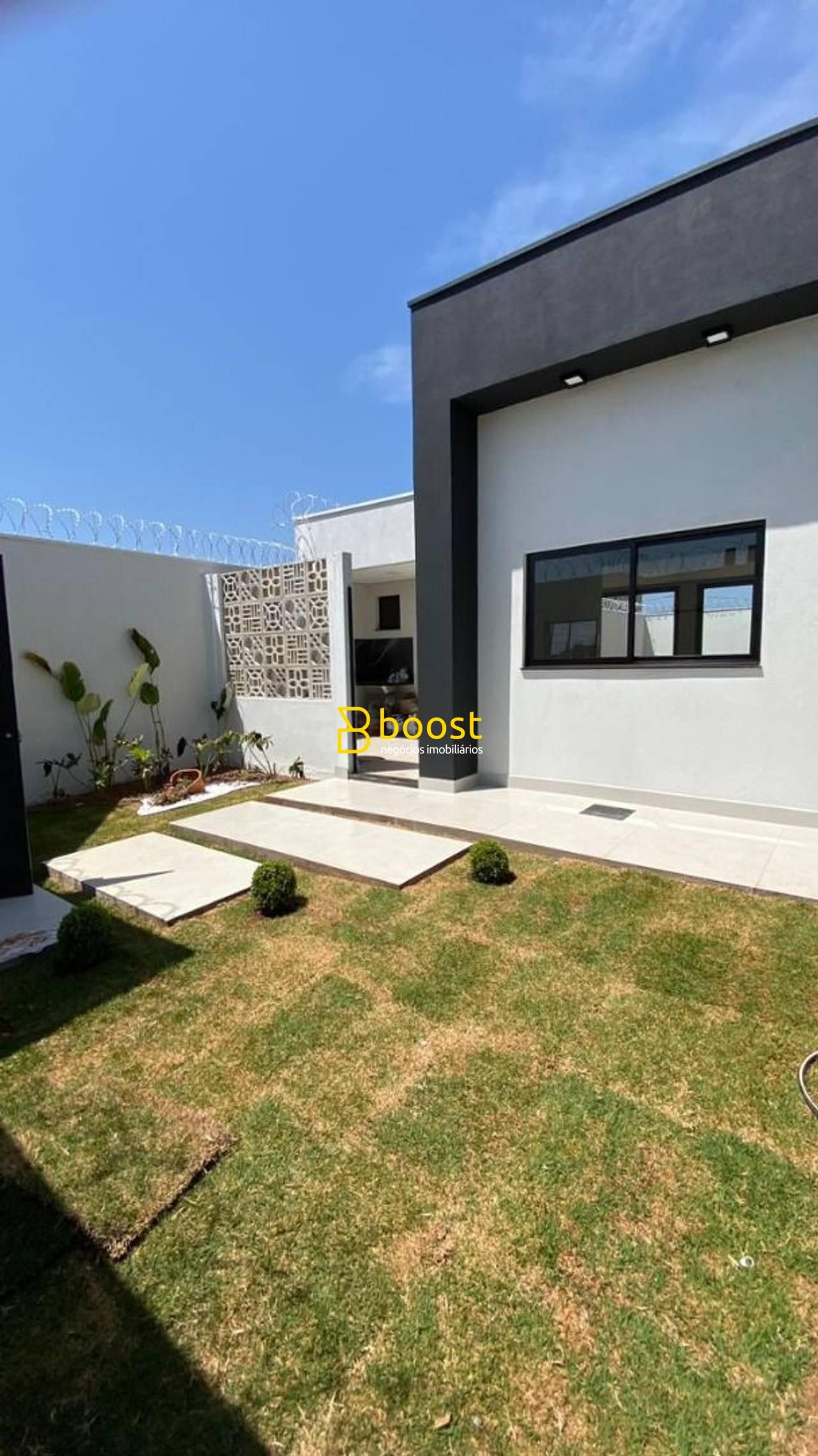 Casa com 3 quartos, 167 m², à venda por R$ 890.000 - Vida Nova - Uberlândia/MG