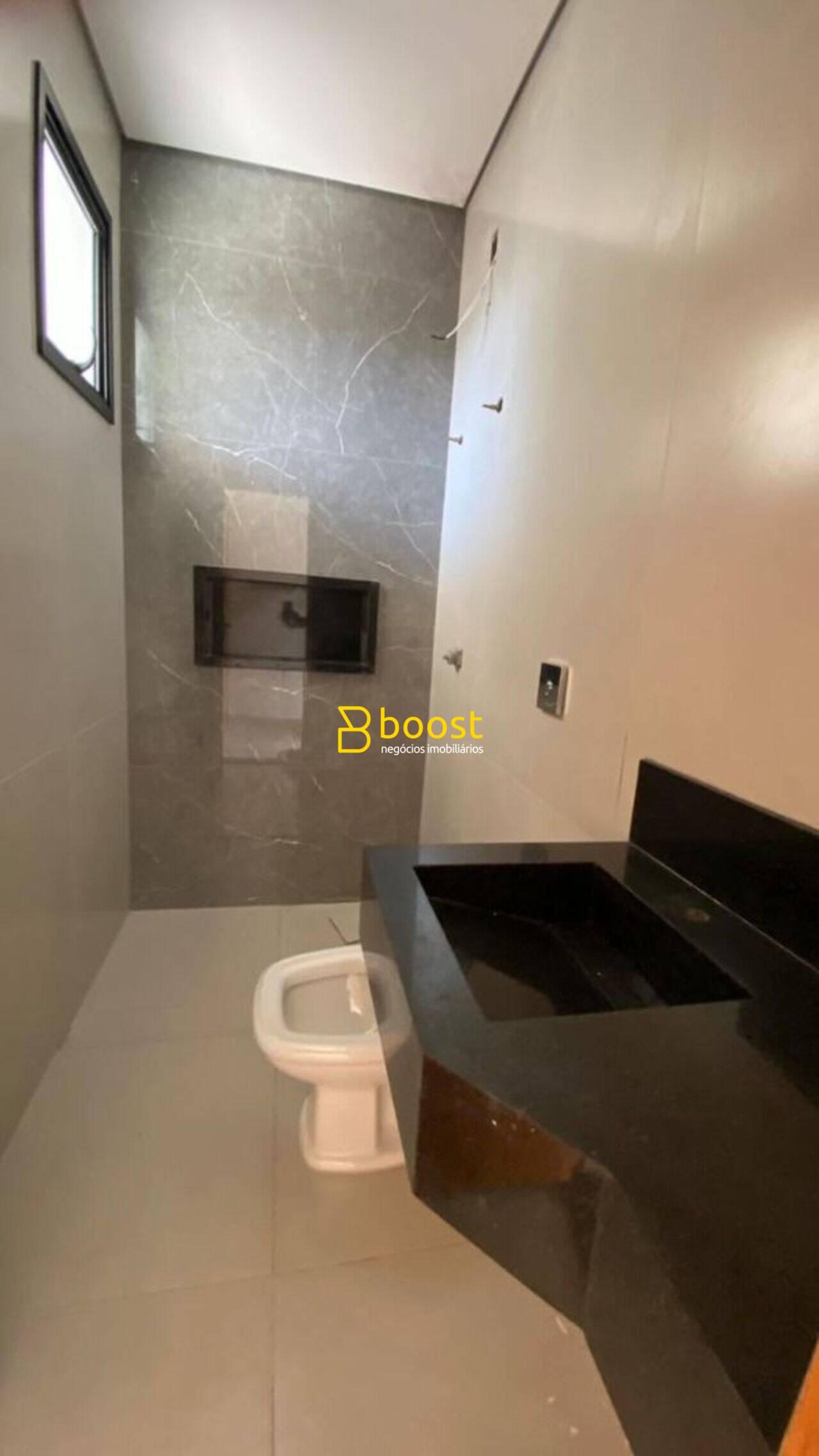 Casa com 3 quartos, 167 m², à venda por R$ 890.000 - Vida Nova - Uberlândia/MG, foto 2