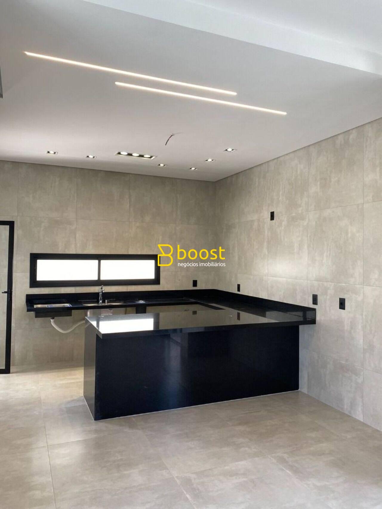 Casa com 3 quartos, 209 m², à venda por R$ 2.100.000 - Varanda Sul - Uberlândia/MG, foto 3