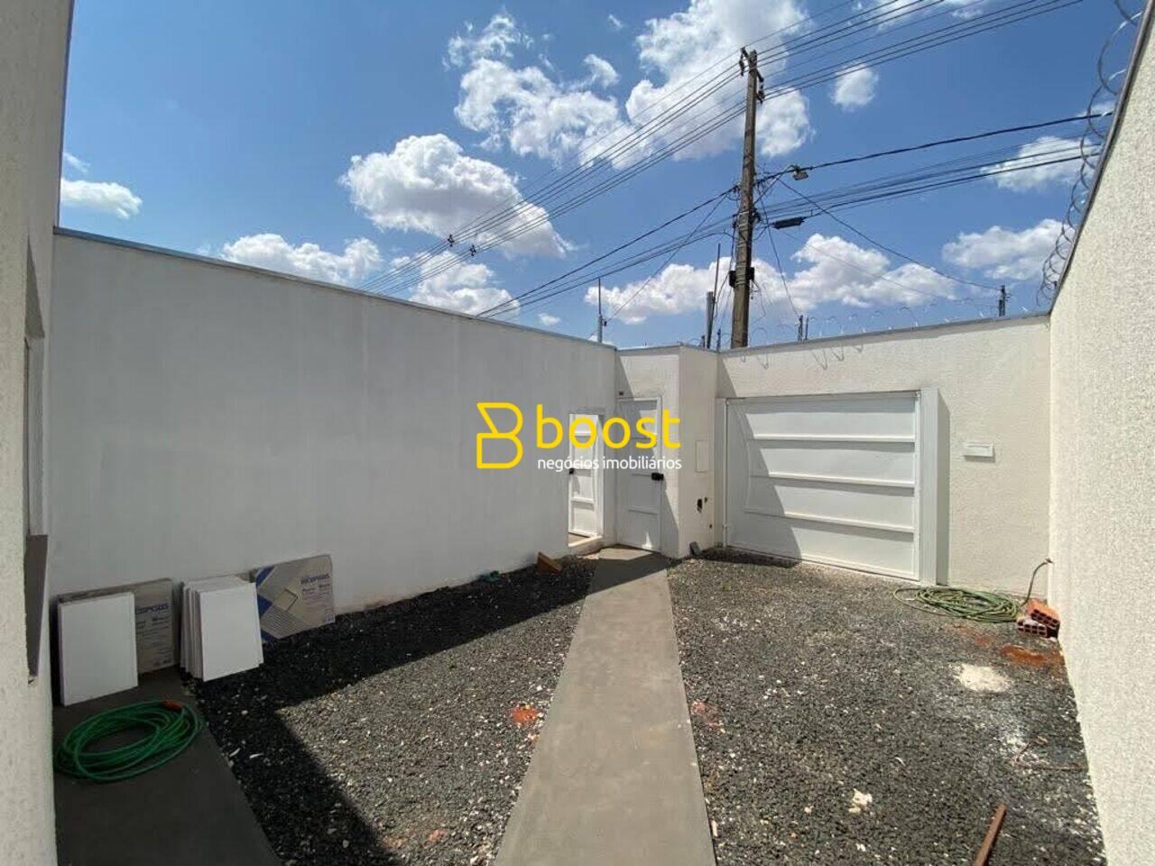 Casa com 3 dormitórios à venda, 78 m² por R$ 410.000 - Novo Mundo - Uberlândia/MG, foto 4