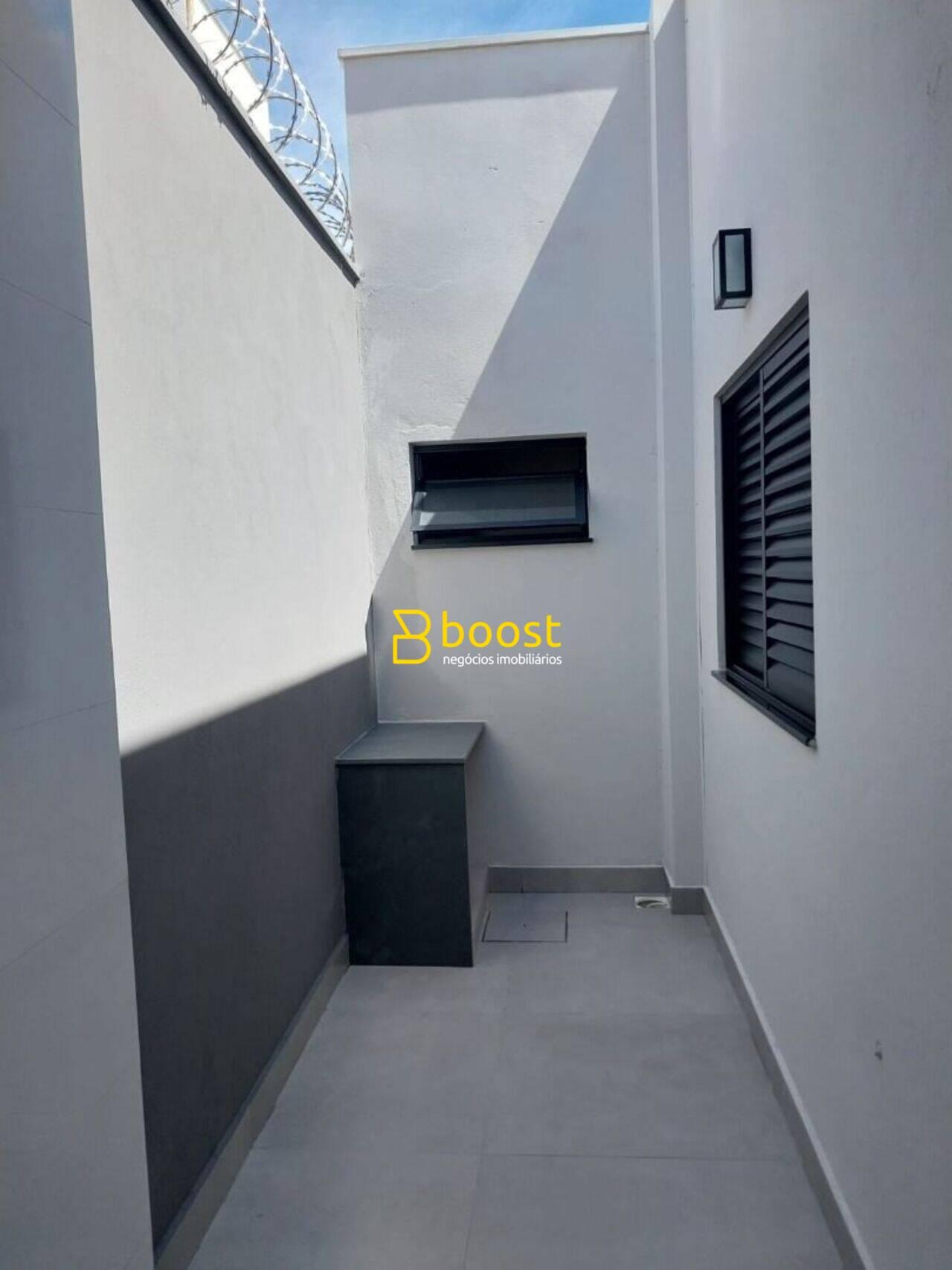 Casa com 3 dormitórios à venda, 175 m² por R$ 1.050.000 - Jardim Botânico - Uberlândia/MG, foto 2