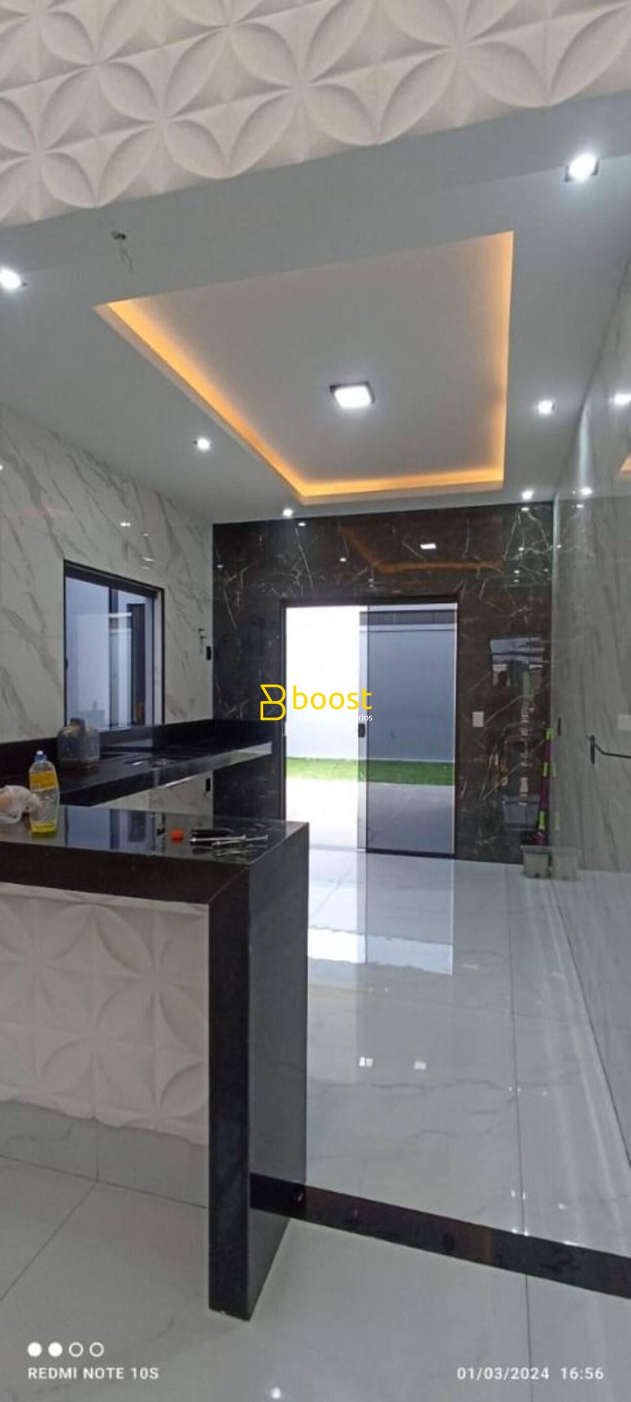 Casa com 3 quartos, 120 m², à venda por R$ 900.000 - Jardim Botânico - Uberlândia/MG, foto 3
