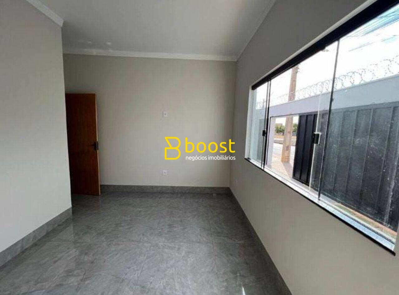 Casa com 3 dormitórios à venda, 115 m² por R$ 590.000 - Jardim Europa - Uberlândia/MG, foto 2