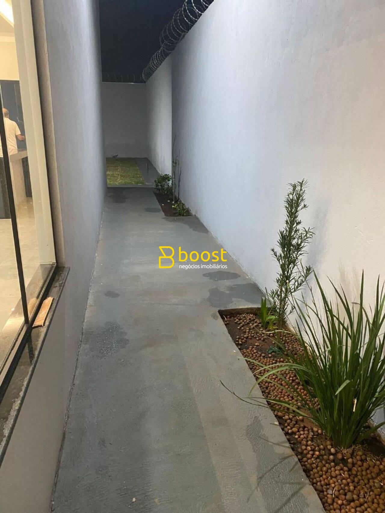 Casa com 3 dormitórios à venda, 115 m² por R$ 590.000 - Jardim Europa - Uberlândia/MG, foto 4