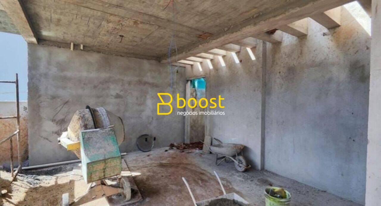 Casa com 3 quartos, 234 m², à venda por R$ 2.400.000 - Granja Marileusa - Uberlândia/MG, foto 3